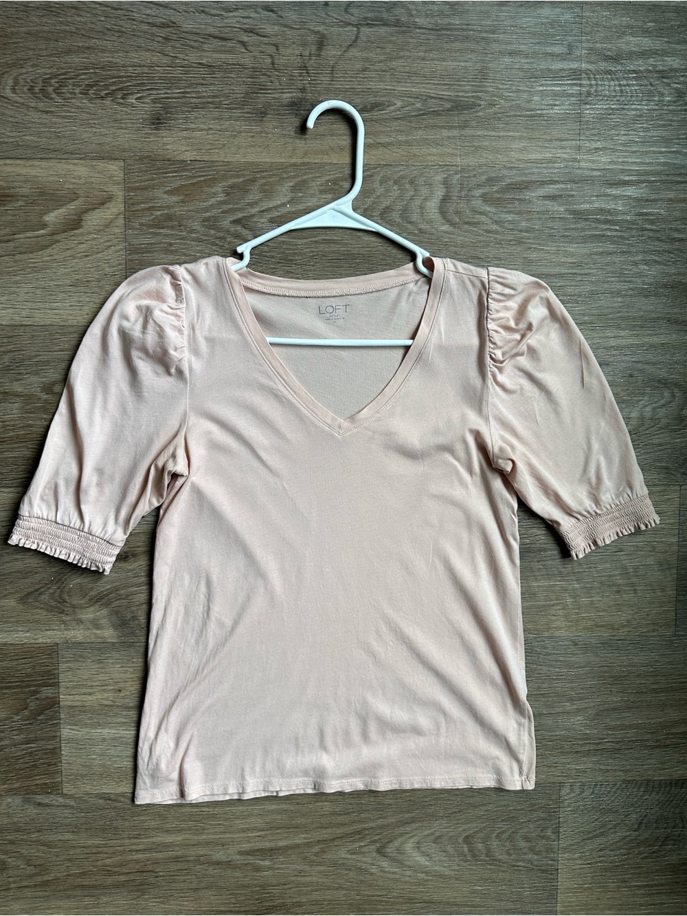 LOFT Puff Short Sleeve V-Neck Knit Top Blush Pink Size XS Smocked Cuff